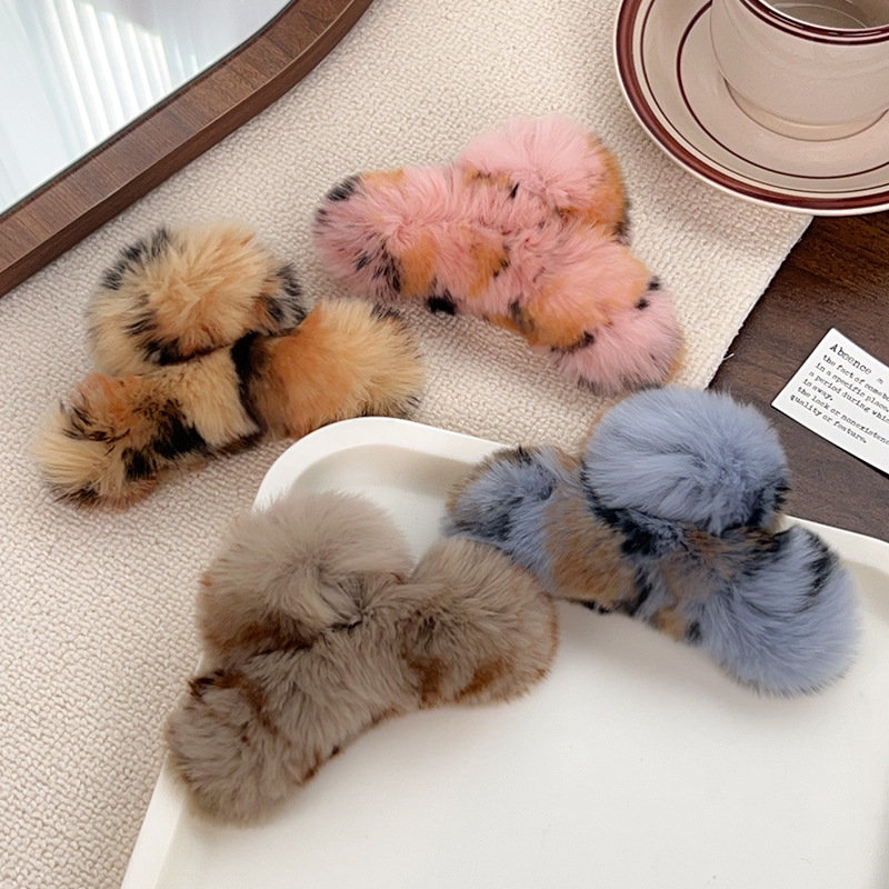 Fashion Winter Femmes Fashion Hair Accessoires Coiffes Coiffes Girl Fur Flue Hair Claw